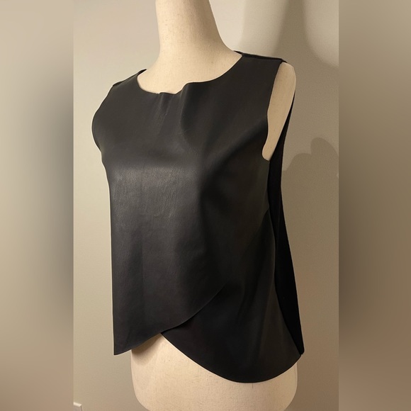 Zara Knit Sleeveless - Picture 2 of 6